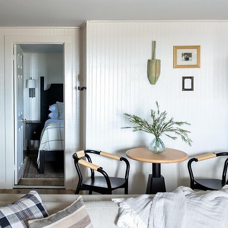 Bluebird Ocean Point Inn Esterno foto