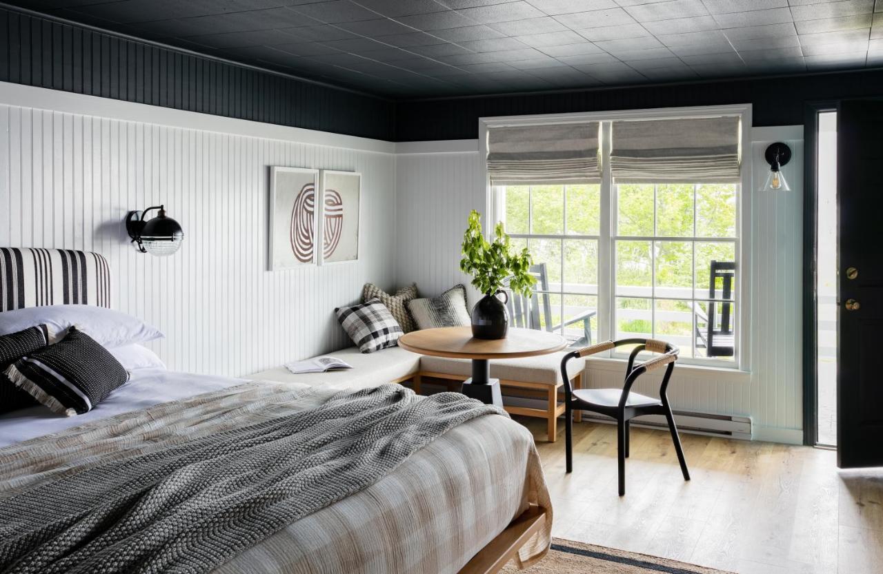 Bluebird Ocean Point Inn Esterno foto