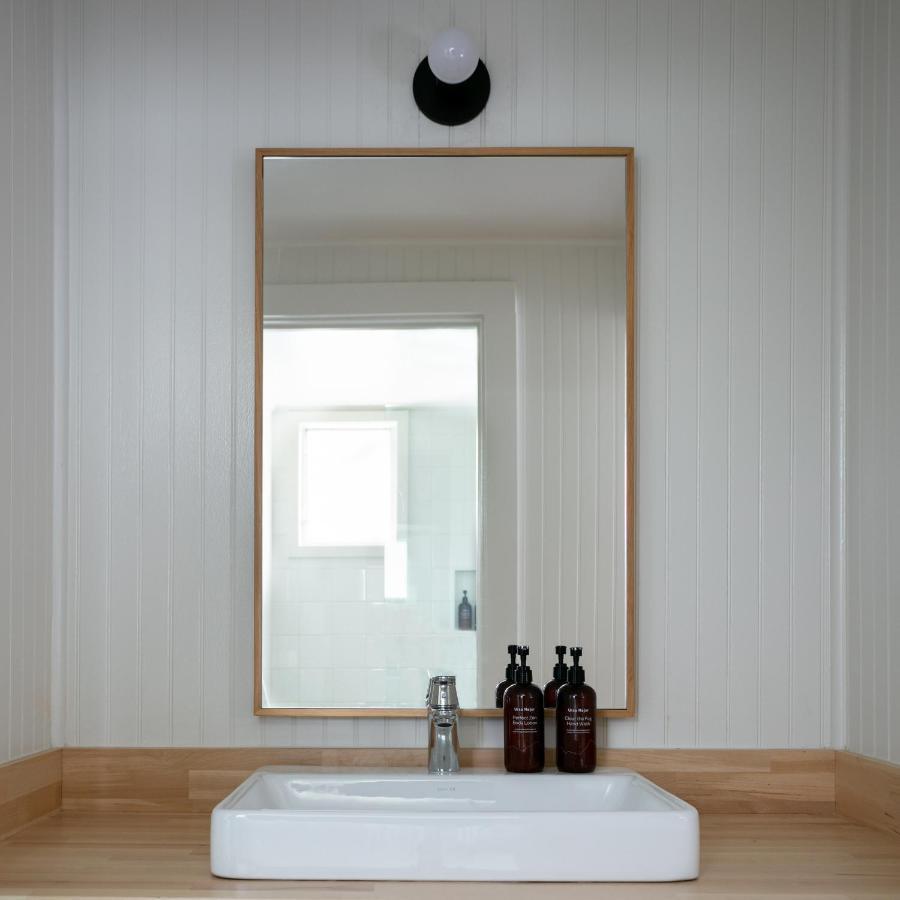 Bluebird Ocean Point Inn Esterno foto