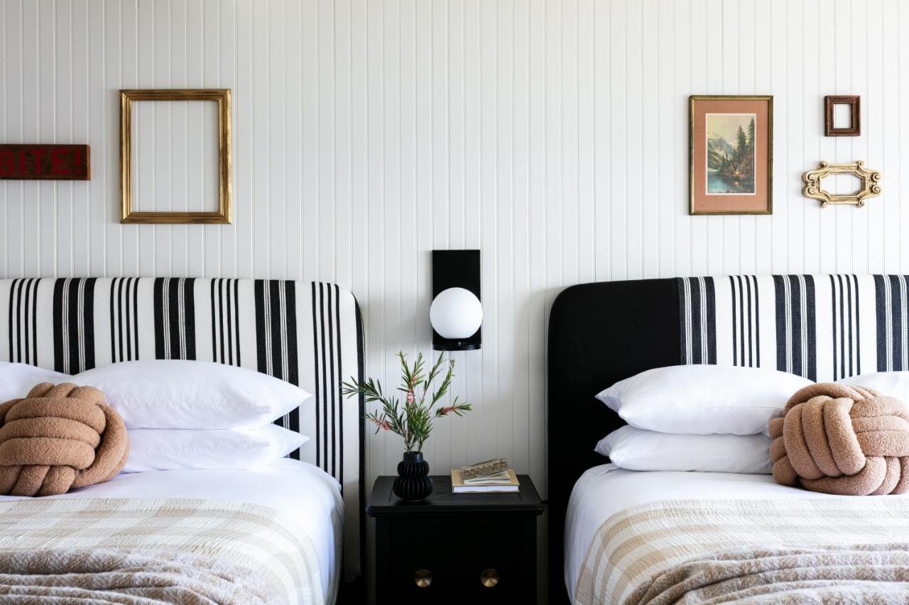 Bluebird Ocean Point Inn Esterno foto