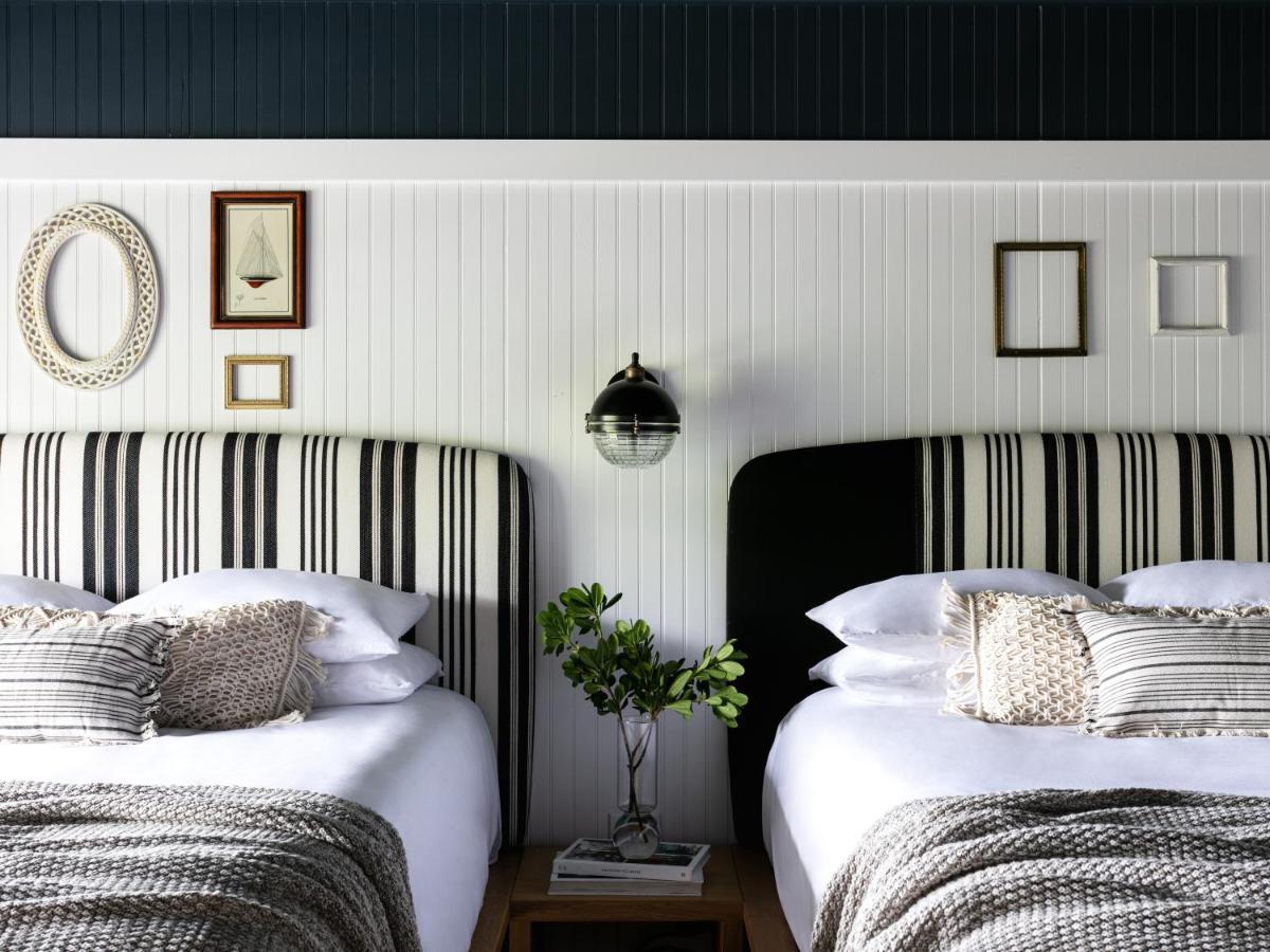 Bluebird Ocean Point Inn Esterno foto