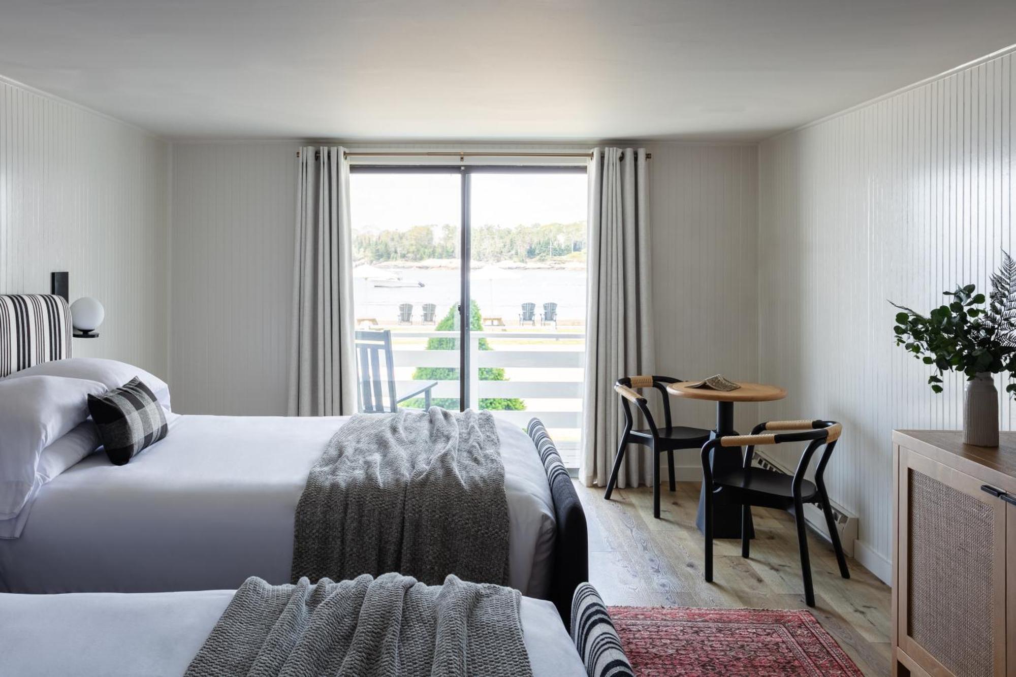 Bluebird Ocean Point Inn Esterno foto